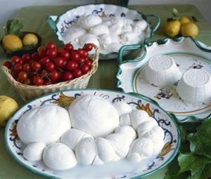 5 диетических блюд с рикоттой и моцареллой для тонкой талии